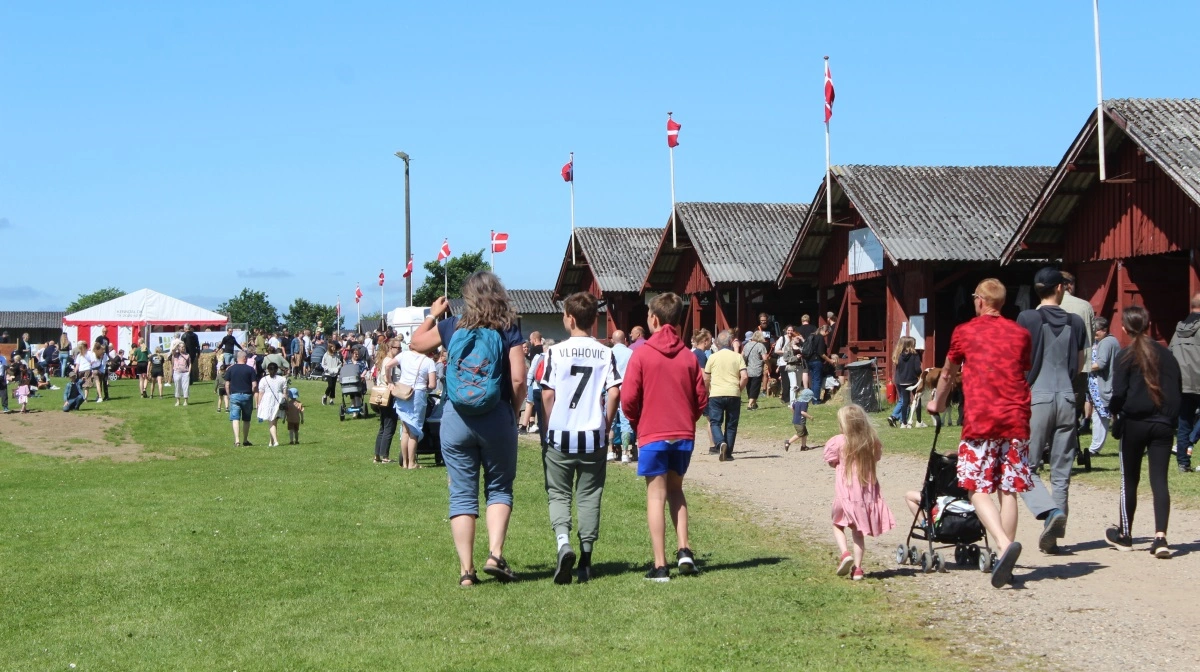 Så er det igen tid for dyrskue i Horsens på den historiske dyrskueplads på Hattingvej, der blandt andet kendetegnes af de karakteristiske træstalde. Foto: John Ankersen