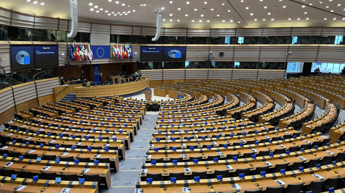 Amanda Heitmann har arbejdet som strategisk rådgiver indenfor både landbrug, fiskeri og miljø og har blandt andet ledet flere forhandlinger i Europa-Parlamentets regi.