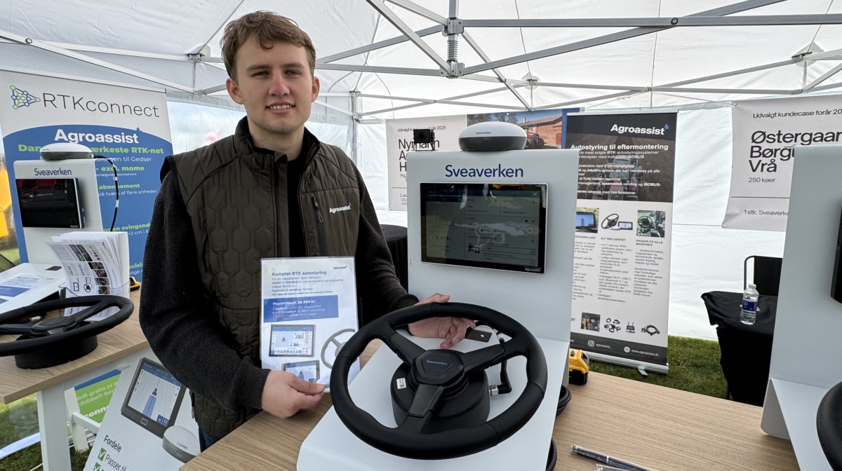Agroassist viser for første gang en ny 12-tommer touchskærm og introducerer samtidig fuld Can-Bus-integration til fabriksforberedte traktorer fra blandt andet Fendt, Case IH og Massey Ferguson. Derudover er ratmotoren nu kun 6,5 cm tyk, hvilket giver bedre komfort og lettere adgang til vendegear.