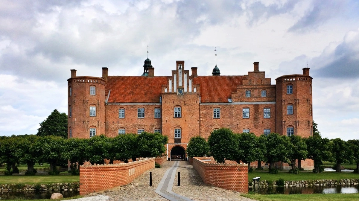 Gammel Estrup Danmarks Herregårdsmuseum er vært for den årlige Herregårdens Dag, der løber af stablen for syvende år i træk den tredje søndag i august. Arkivfoto
