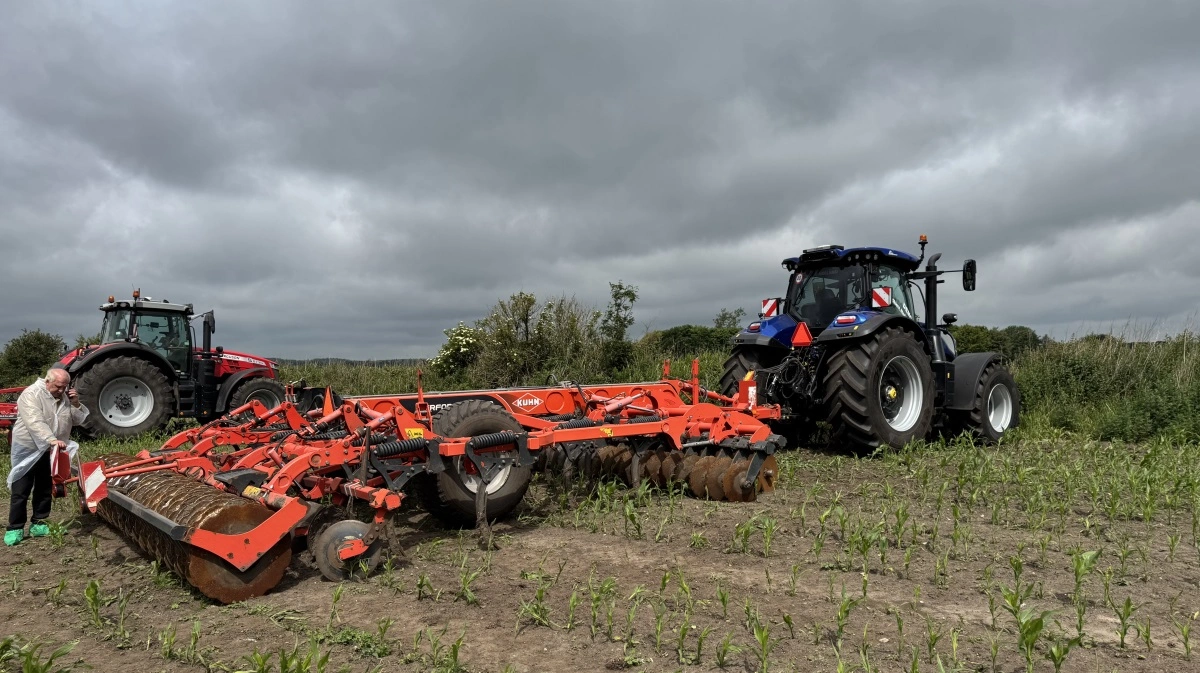 Kuhn Performer-harven formåede ikke at lave et tilstrækkelig godt såbed og endte på en tredjeplads i dysten med 53.000 fremspirede planter fra 90.000 udsåede frø i en mark, der havde været plaget af råger.
