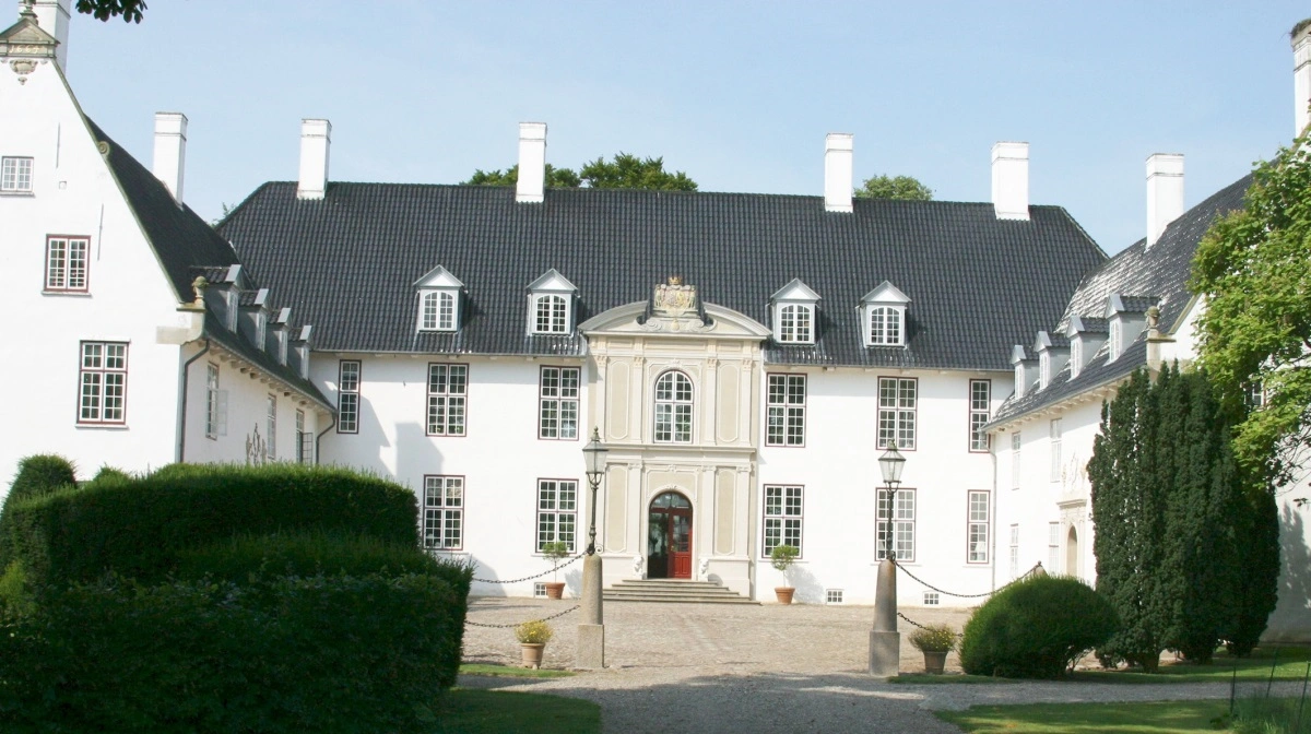 Schackenborg, der tidligere har været ejet af Prins Joachim, dropper landbruget efter seneste regnskabsår med et underskud på 9,8 millioner kroner. Arkivfoto: Jacob Lund-Larsen