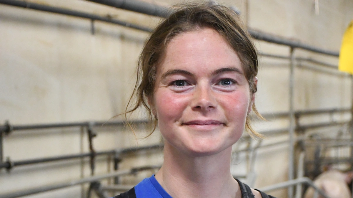 Charlotte Daabeck (28) var elev på Tummelsbjerg i 2021, men er tilbage på staldgangen.