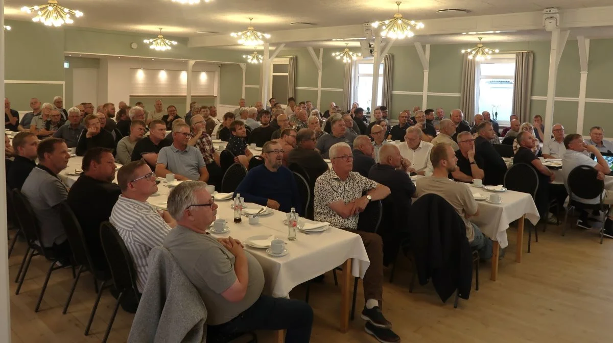 Der mødte omkring 100 deltagere op til et møde i Hellevad om kommunernes udfordringer med spildevand, og især Aabenraa Fjord og Aabenraa Kommunes udfordringer var i fokus. Fotos: Karsten Himmelstrup
