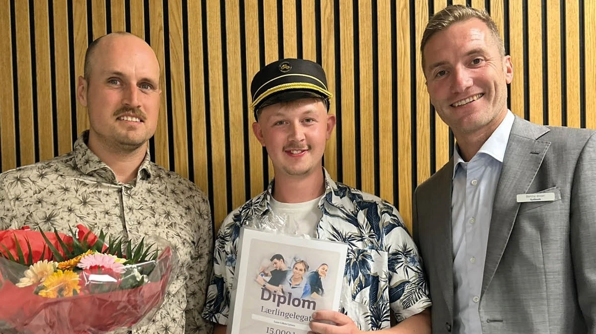 Lasse Lilkær Larsen modtog Lærlingelegatet fra Sydbank Fonden på 15.000 kroner.