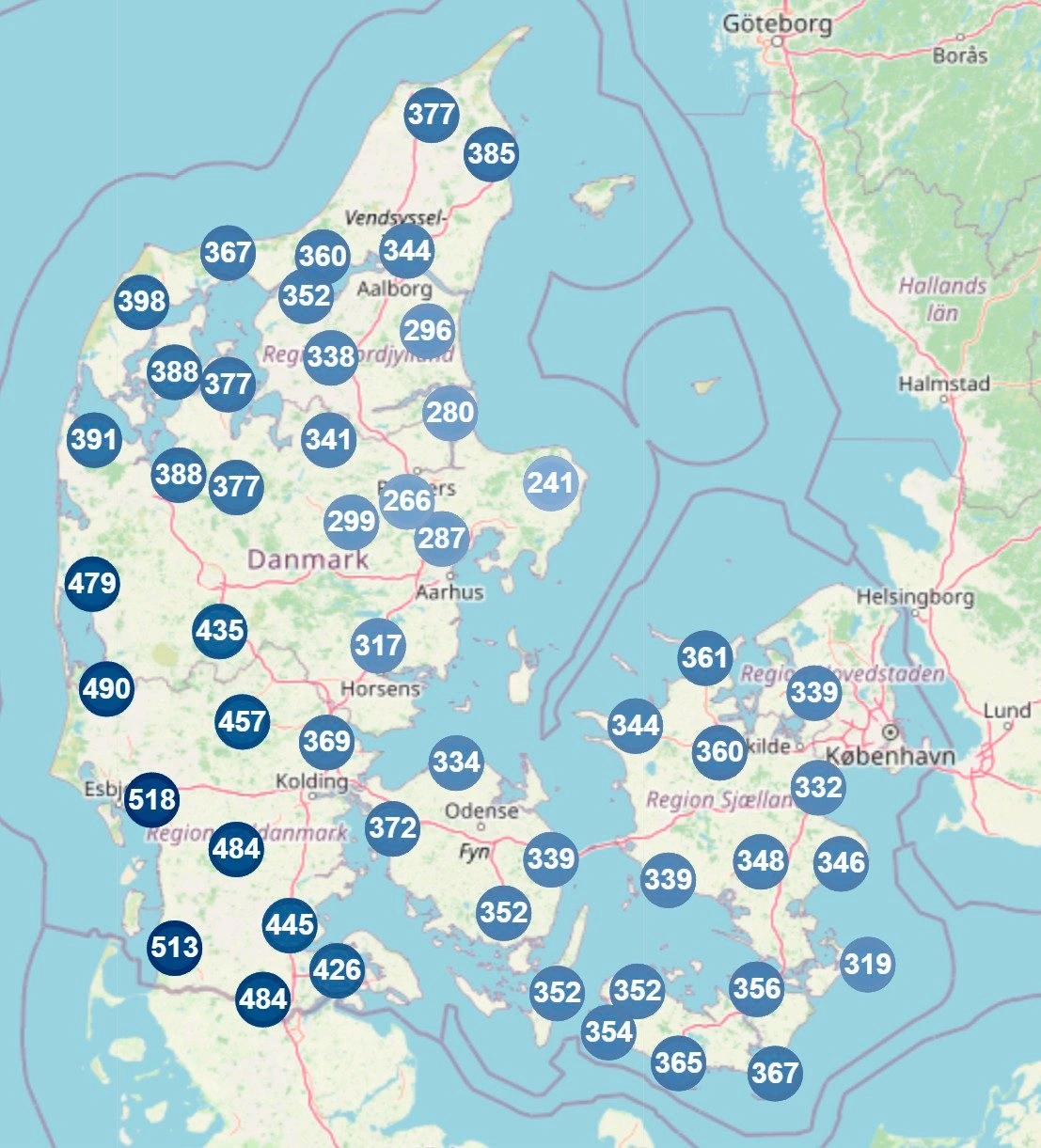 Illustrationen viser nedbørsmængden målt i millimeter ved udvalgte nedslag akkumuleret fra 1. september 2024 til 13. juni 2025. Data kommer fra de Cordulus-vejrstationer, som Danish Agro udbyder til landmændene.
