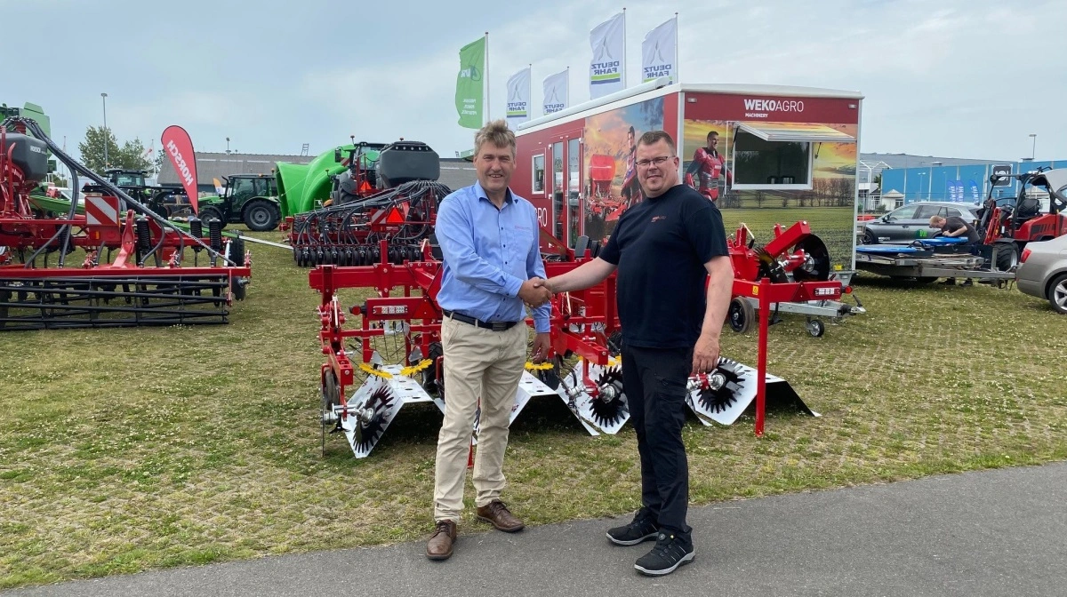 Claus Harrild Jensen (tv), medejer af CMN Maskintec A/S samt Claus Holm (th), der er produktansvarig på kartoffeludstyr hos WekoAgro Machinery. 