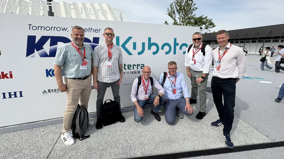 Future City var en del af Expo-udstillingen, hvor Kubota præsenterede deres vision for fremtidens maskiner. Her ses det danske Kubota-hold sammen med svenske kollegaer. Fotos: Nellemann Machinery
