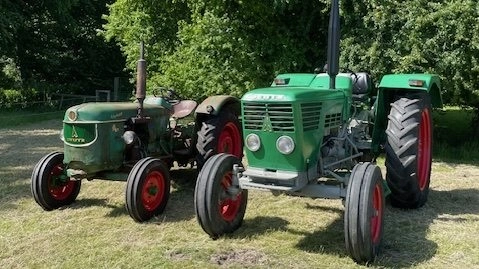 Veteran Traktorens Venner samler hvert år nogle traktorer i en særudstilling, og denne særudstilling omhandler i år Deutz-traktorer. Foto: V.T.V. 