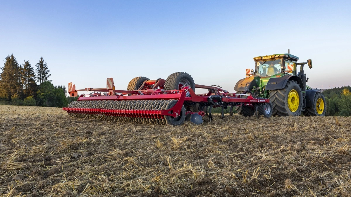 Den nye Fortis LT er mere kompakt sammenlignet med Fortis AS og opbygget til traktorer op til 500 hestekræfter. Foto: Horsch