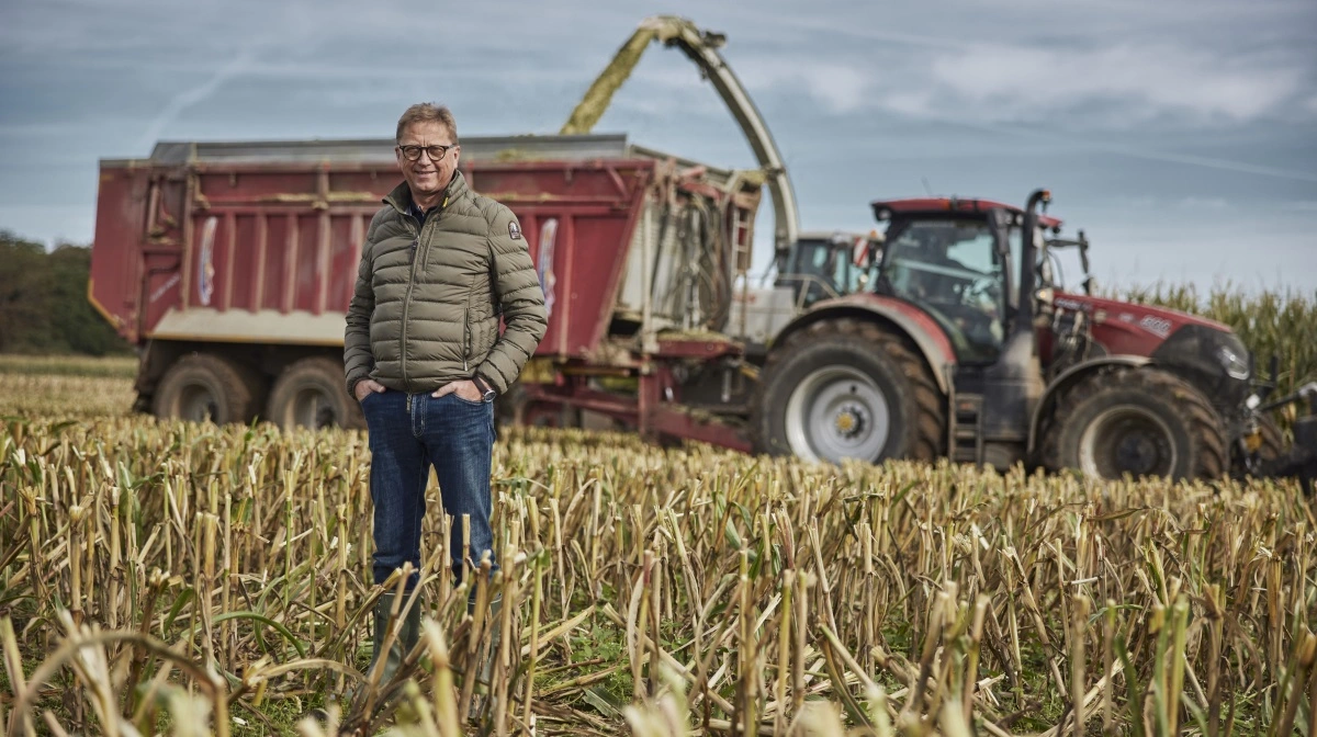 - Det bliver jo lige pludselig socialpolitik, når man på den måde går ind og begrænser støttemulighederne for større landbrug, siger Asger Christensen (V) om et muligt støtteloft.