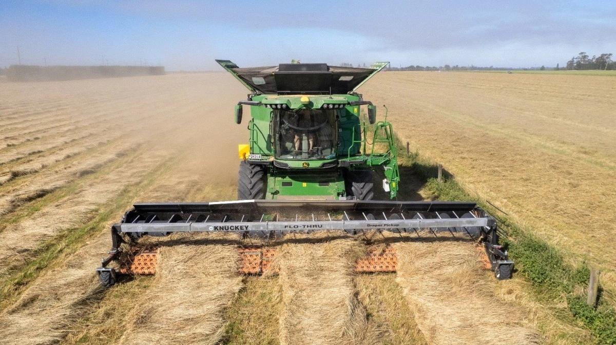 Pickup-bordene fra Knuckey kan fås helt op til 9 meter (30 fod). Foto: Buchtrup Agro