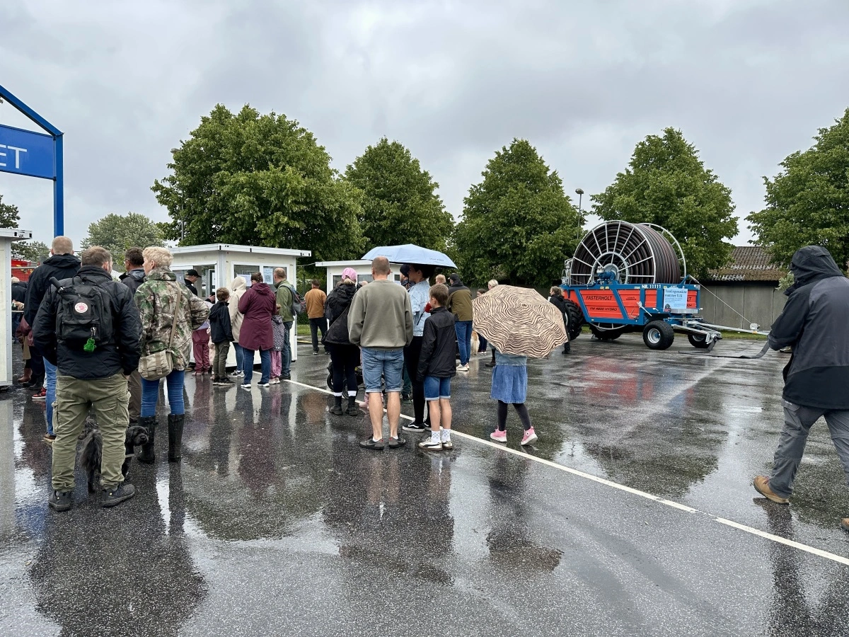 2025 var et rekordår for Landsskuet, og de mange fremmødte kunne se den historiske vandingsmaskine fra Fasterholt Maskinfabrik ved indgangen. Foto: Fasterholt Maskinfabrik
