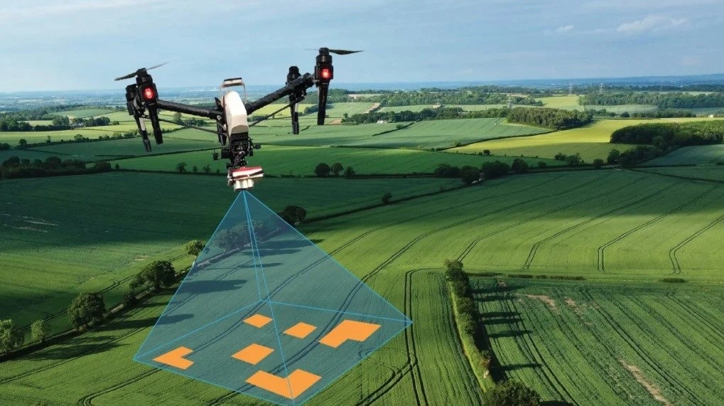 Datalogisk arbejder blandt andet med ukrudts- og tildelingskort udarbejdet på baggrund af droneoptagelser. Foto: Datalogisk