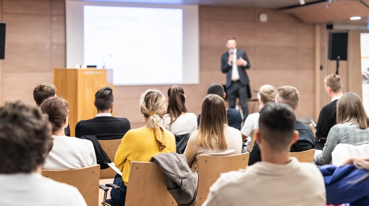 Flere bør tage deres uddannelse uden for de fire største studiebyer, mener man i Landdistrikternes Fællesråd. Foto: Colourbox
