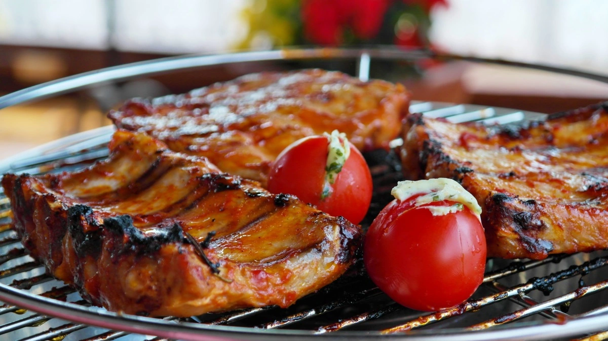 Kamben, der går under navnet »baby back ribs« i USA, forventes at klare sig nogenlunde gennem tolden hos Danish Crown. Foto: Pickpik