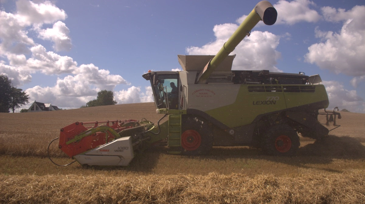 Frank Heesch kører en Claas Lexion 770 for vennen Frank Thiesen. 