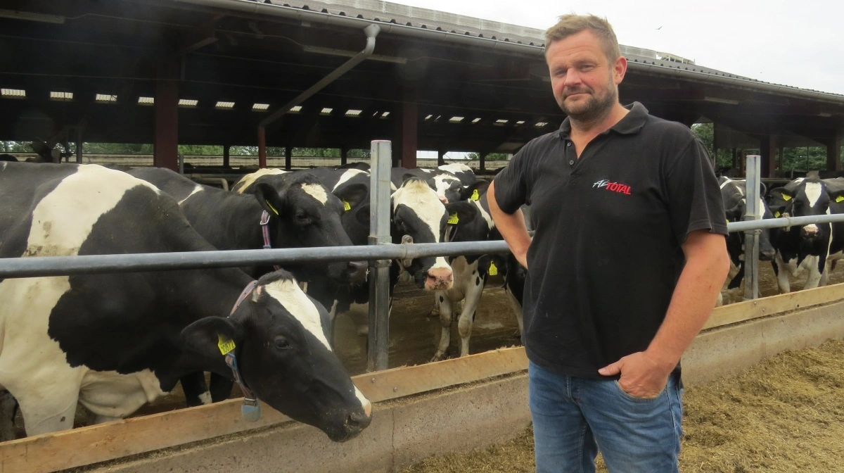 Anderstrup Holstein har flere gange haft placeringen som Danmarks højestydende besætning. - Det er ikke fordi, vi gør noget særligt specielt. Vi kører med en TMR-fuldfoderblanding med græs og majs samt en præmix-blanding. Men vi har nogle vigtige fokusområder, som vi lægger stor vægt på, pointerer Christian Haahr. 