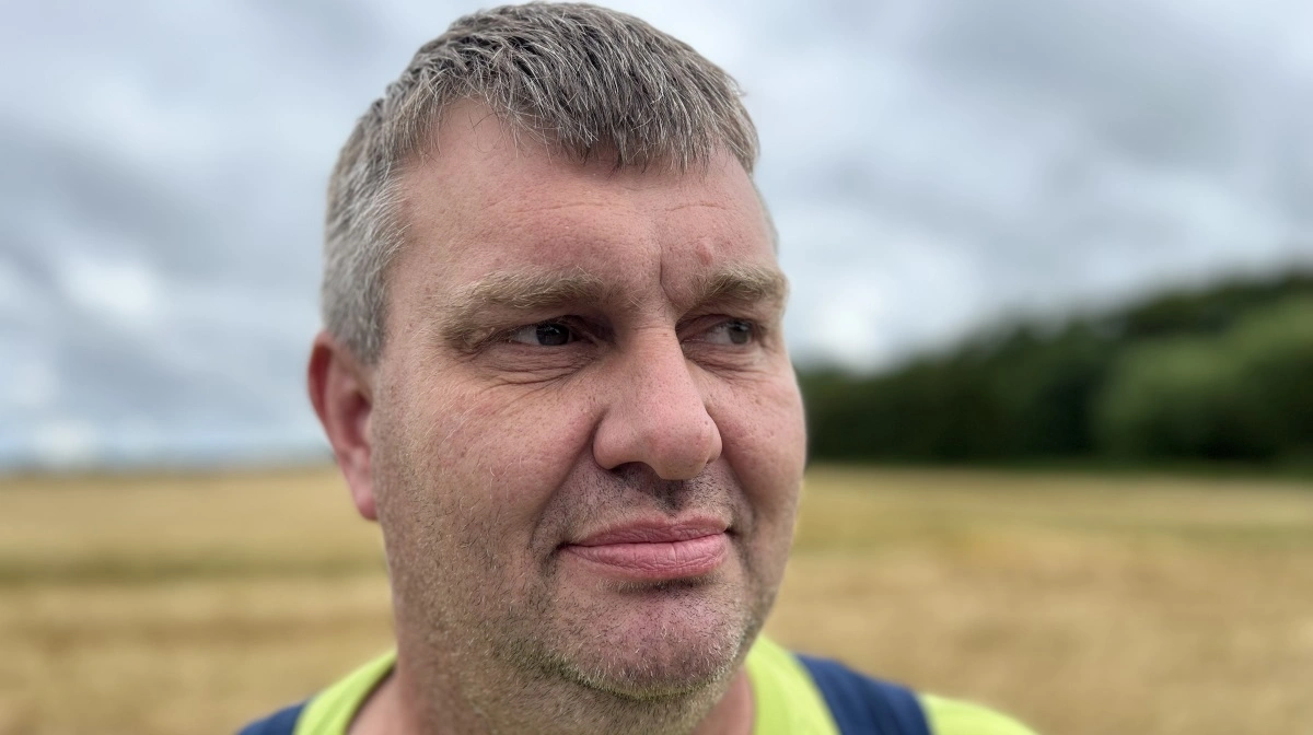 - For mig at se var det bedst, hvis EU-støtten helt forsvandt. I den ideelle verden kunne jeg tænke mig et marked uden tilskud baseret på fri konkurrence, siger 50-årige Boje Forkrog – som dog tilføjer, at danske landmænd aldrig vil kunne klare sig i konkurrencen, hvis ikke tilskuddet fjernes for samtlige EU-landmænd. Fotos: Christian Ingemann