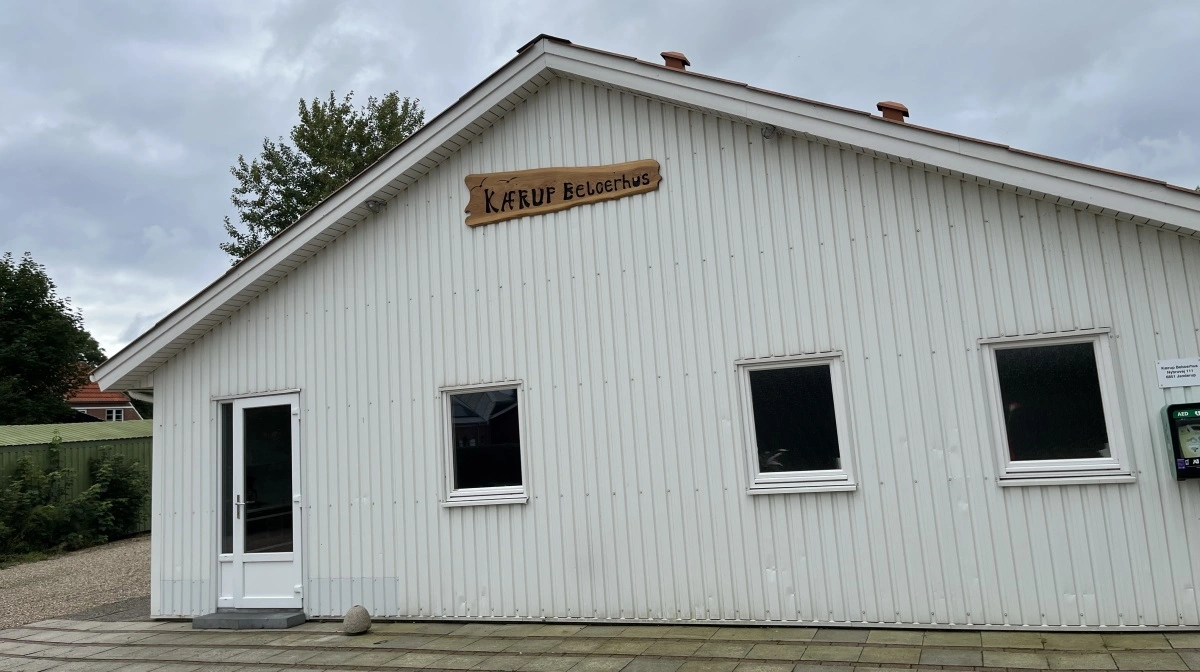Det lokale beboerhus hører ligeledes hjemme på bedriftens matrikel. Bygningen har flere gange fået såkaldt LAG-støtte fra EU’s landdistriktsmidler.