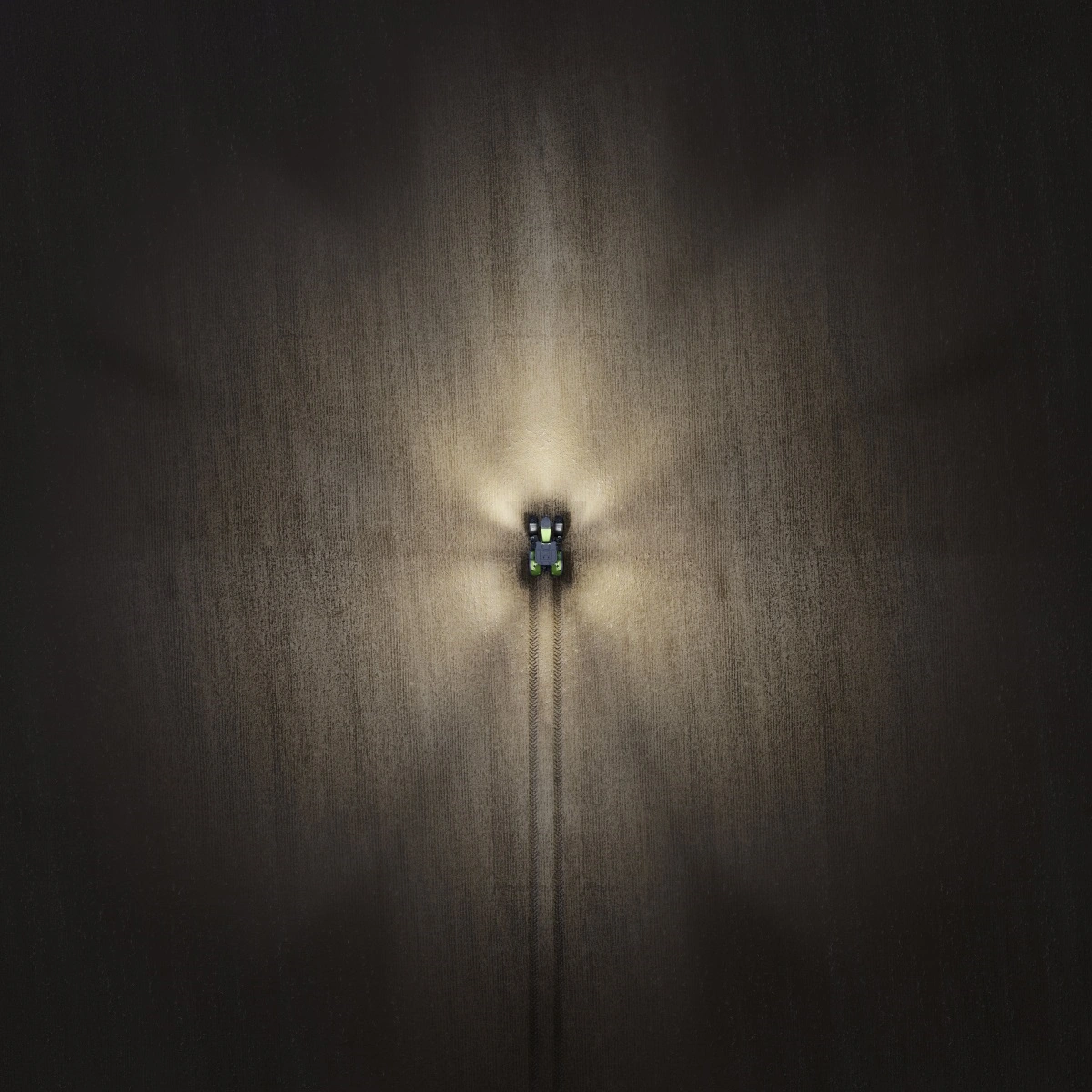 Med UltraVision-lyspakken leverer 1000-serien et lyshav på op til 120.500 lumen. Foto: Fendt