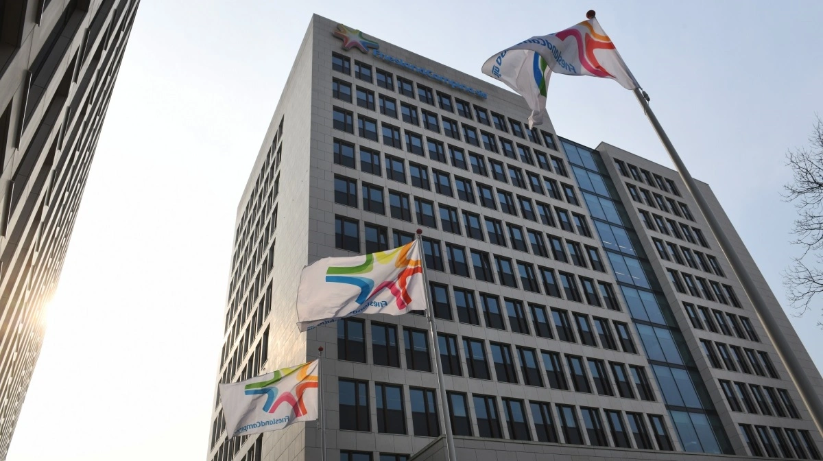 Den hollandske Arla-rival FrieslandCampina sænker mælkeprisen på konventionel mælk i september, mens den stiger på økologisk mælk. Foto: FrieslandCampina
