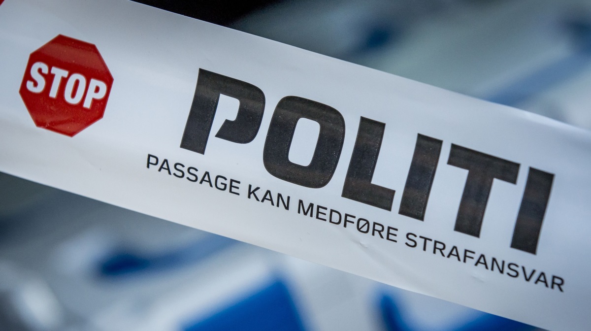 Traktor med vogn er kollideret med tog i Jylland