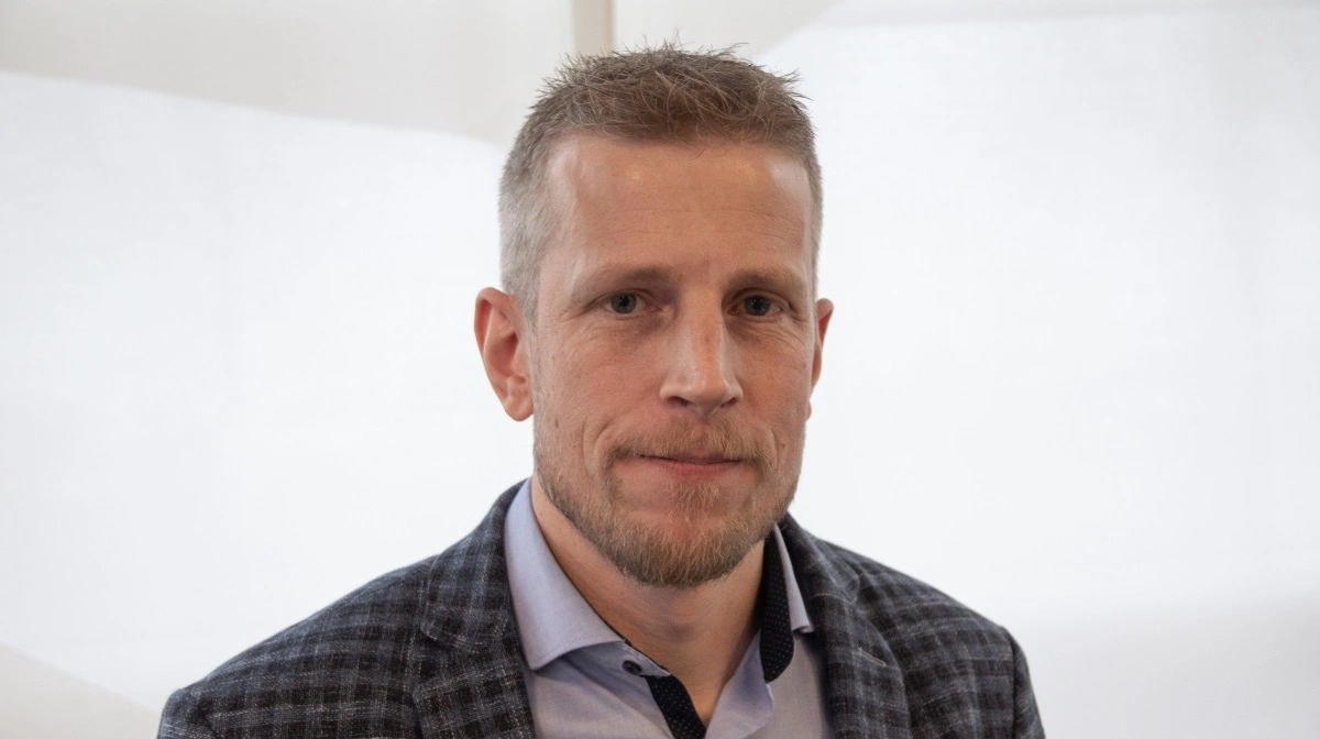 - At vi undgår gebyrstigninger i dyrevelfærdskontrollen er ingen sejr, når en dyrlæge på kontrolbesøg stadig skal koste cirka 6.000 kroner i timen for vi svineproducenter, siger Jeppe Bloch Nielsen. Arkivfoto: Morten Ipsen