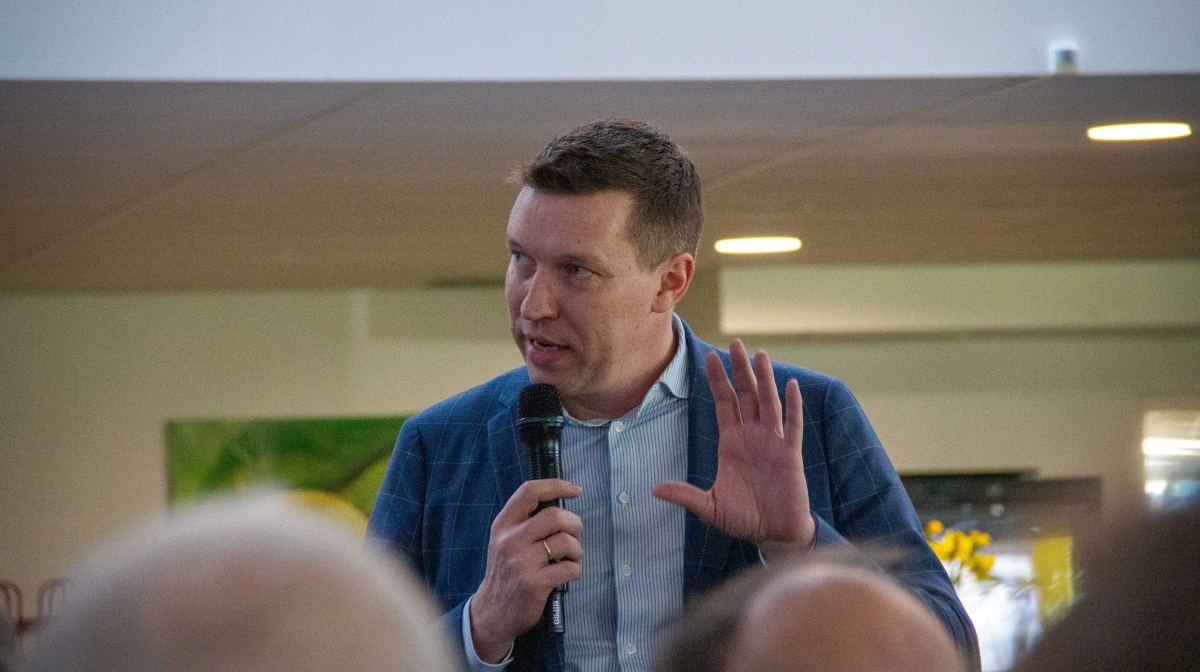 - Det kan under ingen omstændigheder bruges som facit, når politikerne skal forhandle om ny kvælstofregulering her i efteråret, siger formand for Landbrug & Fødevarer, Søren Søndergaard,