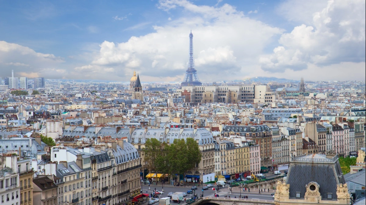 Frankrigs økonomi vakler. Europas næststørste økonomi kæmper med underskud, stigende renter og manglende reformkraft – en udfordring, der rækker langt ud over Paris’ skyline. Arkivfoto