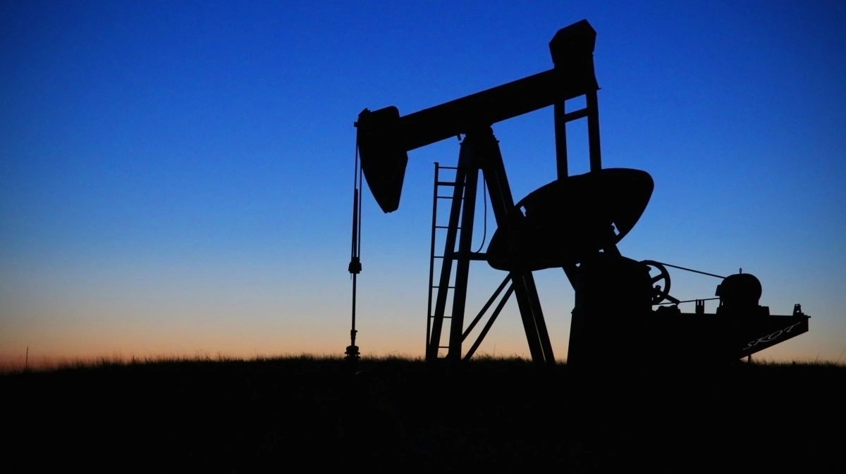 OPEC+ har skriftet strategi, og har dermed fået mere travlt med at pumpe olie op fra undergrunden end tidligere. Foto: Colourbox