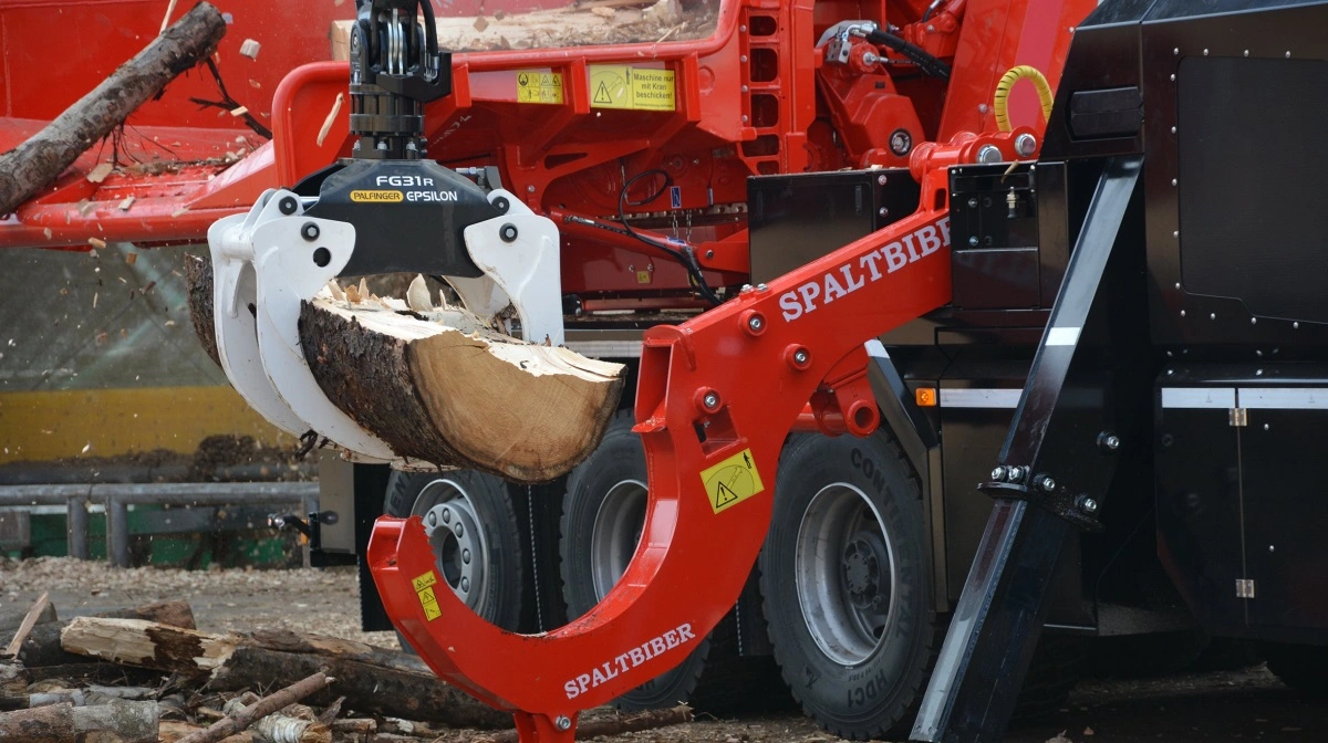 Spaltbiber kan monteres på lastbil eller kærremonterede flishuggere. Foto: Valtec