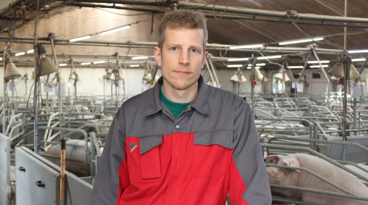 - Vi er klar til at føre sagen for domstolene, siger Jeppe Bloch Nielsen, formand for Danske Svineproducenter, som ikke vil acceptere, at danske svineproducenter stilles dårligere end kollegaerne i resten af EU. Arkivfotos: Anne Wolfenberg