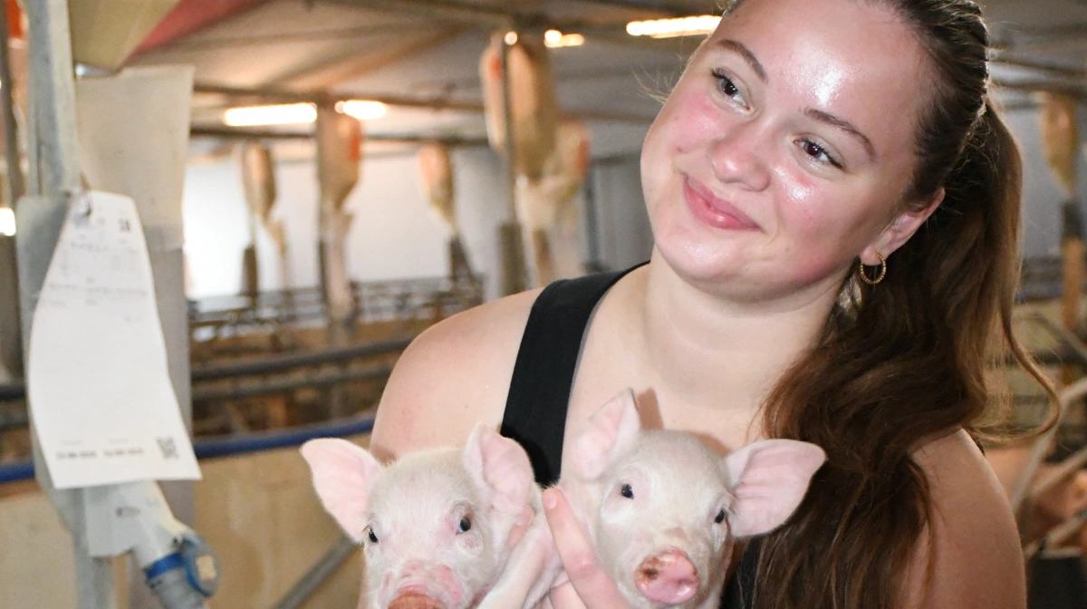 - Selvfølgelig er der også nogen, der
har kaldt mig bacondasker eller baconpædagog, fortæller Silje Nielsen.