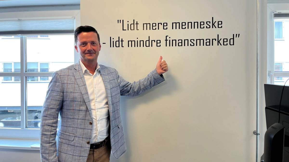 SJF Bank har fokus på en genopfriskning af logoet og farverne, men for 52-årige Peter Jørgensen og en række medarbejdere i SJF Bank er det dog mest landbruget, der er fokus på.

