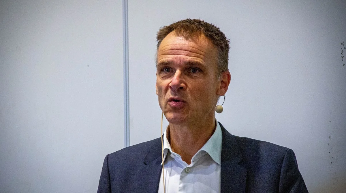Anders Panum Jensen, direktør for Grøn Trepart i Landbrug & Fødevarer, var inviteret til seminaret af Danske Svineproducenter. Han kaldte den grønne trepartsaftale for et nødvendigt kompromis og lovede fortsat at arbejde for en skærpet indsats mod byernes spildevand. Fotos: Morten Ipsen