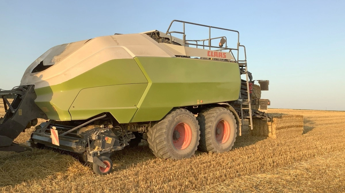 Claas modtager guldmedalje for et helt nyt koncept inden for bigballepressere – den såkaldte »70 t big baler«. Pressefotos