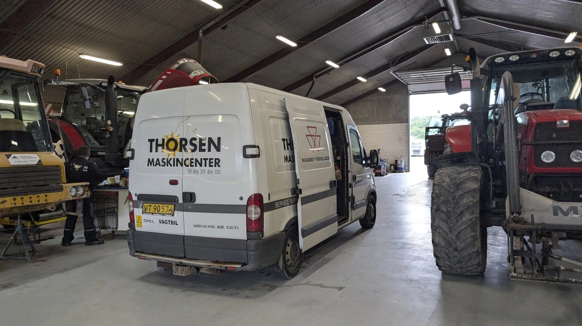 Brdr. Thorsen har skiftet navn til Thorsen Maskincenter. Billedet er fra værkstedsfaciliteterne i Nimtofte. I alt er 55 medarbejdere beskæftiget i de fire nordjyske maskinafdelinger og yderligere 50 mand i de øvrige Thorsen-aktiviteter. Fotos: Erik Hansen