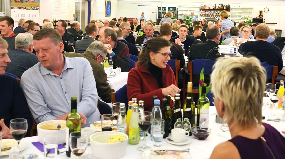 Landmænd og fødevareproducenter på Sjælland inviterer gæster helt ind i produktionen, når de i uge 45 åbner dørene til festivalen Spis hos Producenten. Billedet stammer fra en anden begivenhed. Arkivfoto