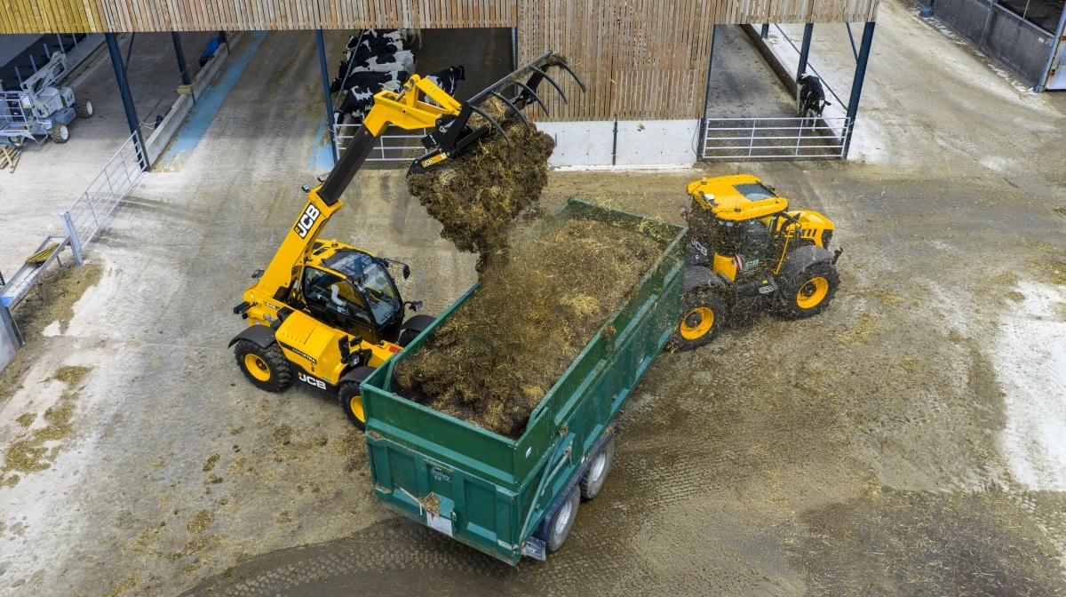 DualTech VT-transmissionen i Loadall-teleskoplæsserne kombinerer hydrostatisk transmission med direkte powershift afhængig af hastighed. 