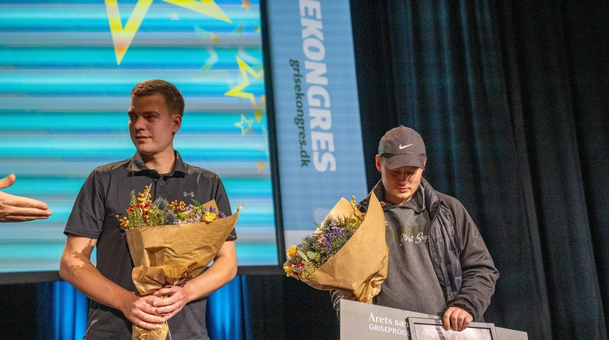 Prisen »Årets særlige indsats« gik til produktionsdirektør Nikolaj Kjellerup fra Rubenlund Agro. Han ses her sammen med medarbejder Victor Henriksen. Foto: Alexander Dornwirth