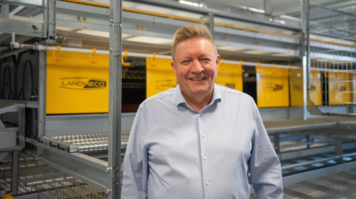 61-årige Tommy Høgedal Krogh er ansat som ny fjerkræspecialist hos Landmeco. Foto: Landmeco