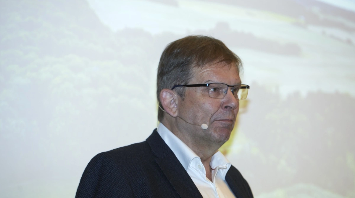 Ikke mindst udfasningen af forskellige plantebeskyttelsesmidler gør det vigtigt, at man kan øge forskningen i planteforædling, lyder det fra Torben Hansen, formand for L&F Planteproduktion. Arkivfoto: Erik Hansen