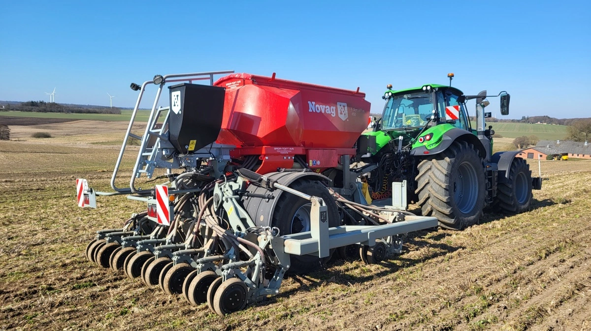 Brdr. Toft har erfaret, at selv om Novag-såmaskinen er udviklet til direkte såning, klarer den sig også godt i harvet jord, så længe det er tilstrækkeligt pakket. Foto: Brdr. Toft 