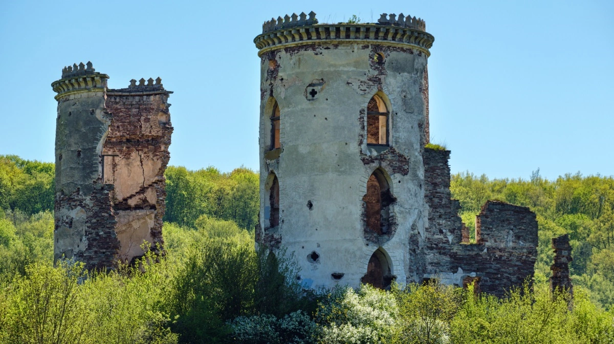 Den russiske invasion af Ukraine har medført beskadigelse af over 1.600 kulturarvssteder. Nu skal en fond hjælpe med genopbygningen. Fotos: Colourbox