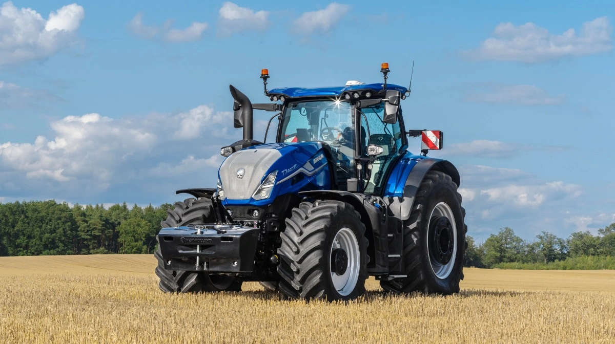 Med 360, 390 og 435 hestekræfter i et kompakt design er de tre modeller i den nye New Holland T7 XD-serie meget interessante for det danske marked. Foto: New Holland