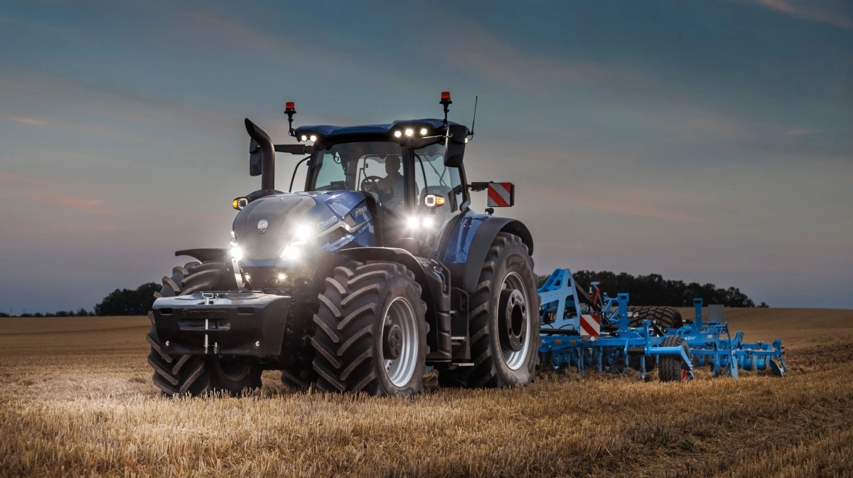 Den nye T7 XD-serie kommer kun med den trinløse Auto Command-transmission i 4x2-opsætning - men der er også mulighed for at anvende den i powershift-tilstand. 