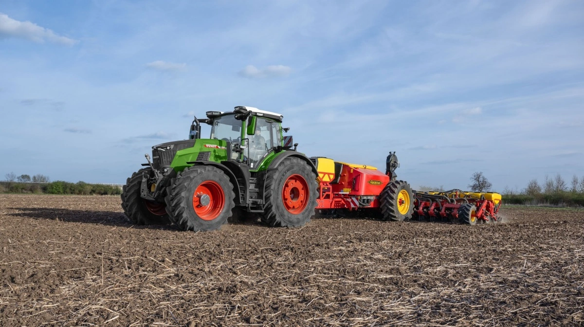 Fendt topper Climmars Dealer Satisfaction Index 2025 og styrker dermed sin position som det mærke, Europas maskinforhandlere er mest tilfredse med. Den årlige måling, som blev præsenteret på et pressemøde på Agritechnica, viser generel fremgang i forholdet mellem forhandlere og fabrikanter, men også tydelige forskelle mellem mærkerne. Pressefoto