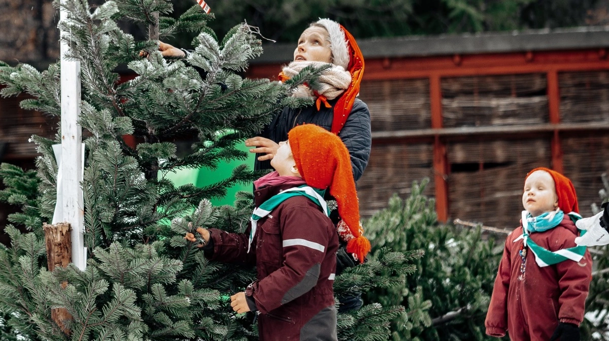 Når nisser, børn og andet godtfolk igen samles til »Jul på Færgegården« vil der i år være endnu mere at opleve, blandt andet er arrangementet udvidet med et hyggeligt julemarked, ligesom der vil være endnu flere aktiviteter for de yngste. Foto:  Chh Foto