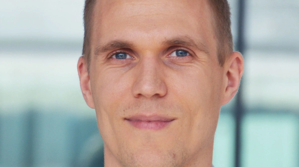 - Forklaringen er ret enkel – glyphosat anvendes i stort omfang uden for afgrødernes vækstsæson til nedvisning af ukrudt. Og det er der mange, som har udfordringer med at få ført korrekt ind i sprøjtejournalen, vurderer konsulent Jonas Baungaard Jensen fra VKST. Foto: VKST